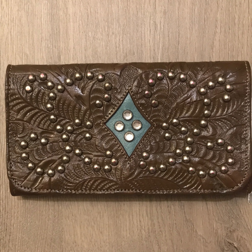American West Trifold Leather Wallet